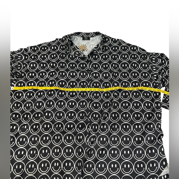 Dressed in Lala Satin Playsuit Set Black & White
Smiley Face Print size medium - Picture 12 of 16